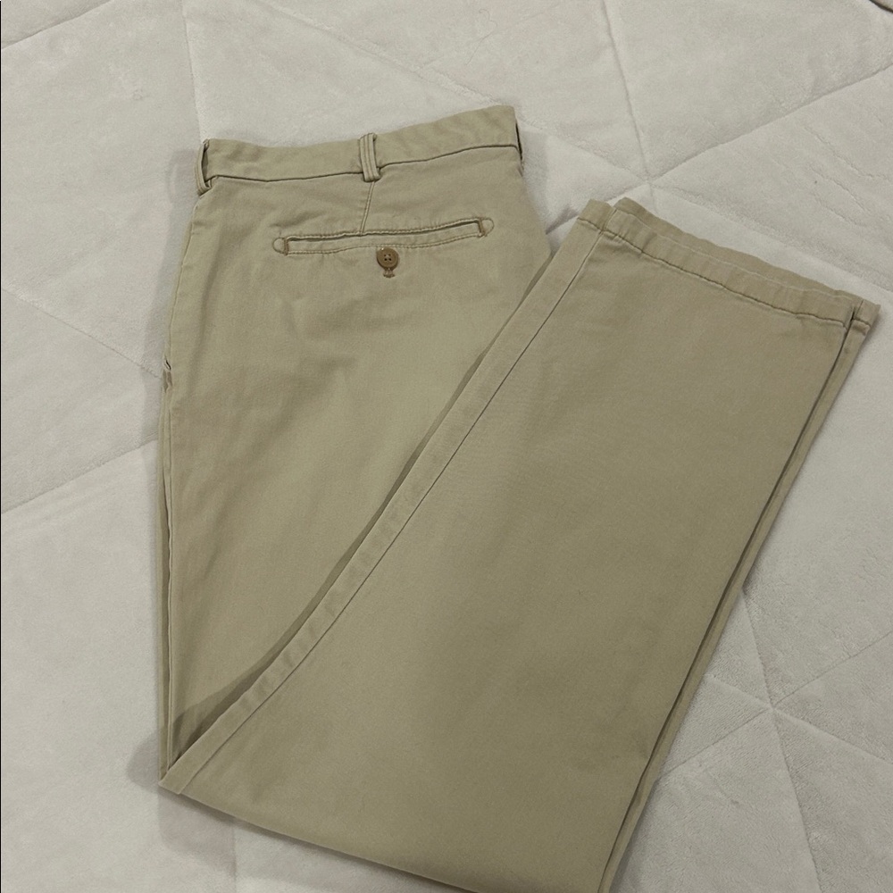Izod Chinos